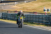 enduro-digital-images;event-digital-images;eventdigitalimages;mallory-park;mallory-park-photographs;mallory-park-trackday;mallory-park-trackday-photographs;no-limits-trackdays;peter-wileman-photography;racing-digital-images;trackday-digital-images;trackday-photos
